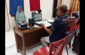 Datangi Kantor Walinagari, Seorang Warga Kamang Mudiak, Kabupaten Agam Adu Data Dengan Pegawai Dupcapil