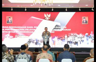 Terima Penghargaan Dari Pemerintah, Kapolri Komitmen Terus Tingkatkan Layanan Publik