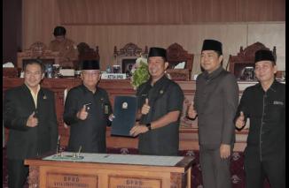 DPRD Sahkan 29 Raperda Dari Propemperda