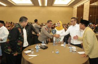 Jelang Tahun Politik, Forkopimda Jatim Hadiri Cangkrukan Bersama Menkopolhukam RI