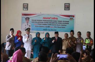 Bupati Dharmasraya Kukuhkan Darul Kutni Sebagai Camat Asam Jujuhan