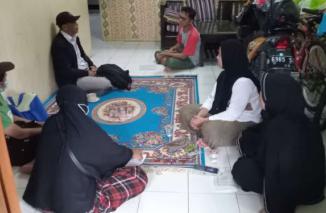 Foto Ketua Umum SORS, Bpk Fredi dan Bendahara Umum Ibu Fatma Raski, Diskusi Santai Solidaritas Relawan Sehat