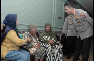 Polresta Malang Kota Akhir Penantian 37 Tahun Hernik Bertemu Keluarganya