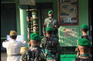 Dandim 0808/Blitar, Pimpin Upacara Bendera 17 an Bulan Maret Tahun 2023