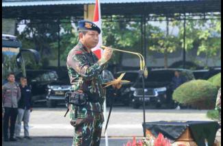 Kapolda Kukuhkan Batalyon D Satbrimob Polda Jatim di Pamekasan