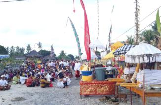 Peringati Hari Nyepi 2023, Ratusan Umat Hindu Bali agung Jalani Tawur Agung Ke Sange