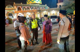 Ciptakan Ramadhan Aman Dan Kondusif, Satbinmas Polres Bangkalan Himbau Masyarakat Tidak Bermain Petasan