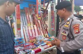 Operasi Cempaka Krakatau 2023, Polres Lampung Timur Razia Petasan di Pasar