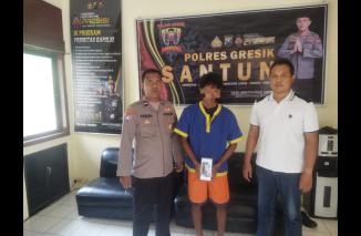 Polisi Berhasil Ungkap Terduga Pelaku Yang Mencuri Di Rumah Warga Gresik Saat Ditinggal Tarawih