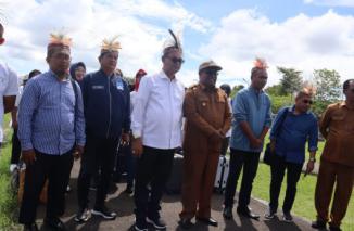 Wakil Bupati Aru, Sambut Kadis Kominfo Provinsi Maluku Beserta Rombongan