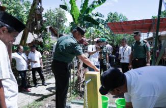 Peresmian Sumur Bor TNI Manunggal Air, Aster Kasdam Pattimura : Semoga Bermanfaat Bagi Warga