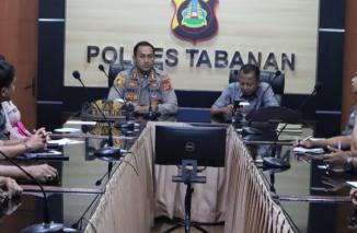 Kapolres Tabanan Sampaikan REST Saat Berikan Arahan Kepada Personil Sat Narkoba