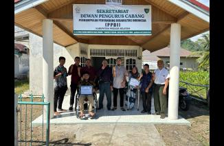 Foto Keterbatasan Bukan Penghalang Untuk Berprestasi dan Sukses
