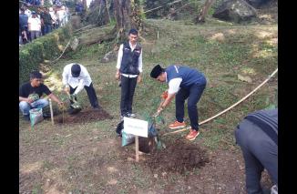 Peringatan Hari Lingkungan Hidup Sedunia 2023, DLH Kota Sukabumi Tanam 800 Bibit Pohon