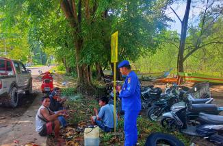 Foto Sat Polair Polres Bangka Barat Patroli Dialogis Dan Himbauan Kepada Masyarakat Nelayan di Pesisir