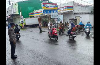 Polsek Galut Polres Takalar Berikan Rasa Aman Bagi Warga Melalui Pengaturan Pagi