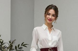 Foto 10 Pilihan Semi Formal Outfit Ideal untuk Tampil Stylish di Kantor dan Acara Lainnya
