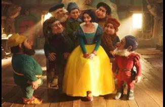 Foto Ulasan Film Snow White: Petualangan Melawan Kekuatan Jahat Ratu
