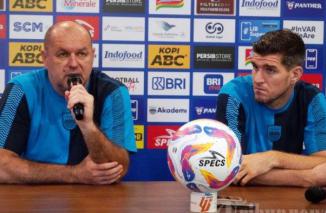 Foto Alasan Bojan Pilih Keluar dari Persib saat Persaingan Gelar dengan Dewa United, Persebaya, dan Persija