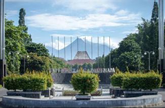 Biaya Kuliah 2025: Rincian UKT untuk UGM, UI, ITB, IPB, dan Unair