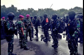 Foto Kritikan Tajam Terhadap RUU TNI: Dosen dari UM Surabaya Waspada Bahayakan Kebebasan Akademik