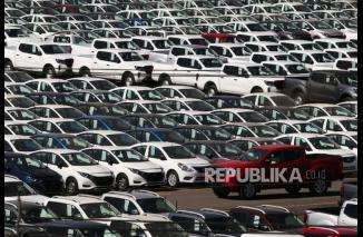 Foto AS KADIN Marah, Trump Pertahankan Tarif Otomotif 25 Persen