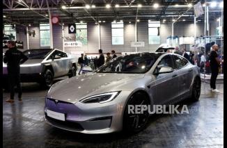 China Hentikan Impor Tesla dari AS Akibat Perang Dagang