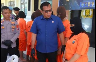 Foto Dukun Palsu Tipu Korban dengan Modus Ajaib, Klaim Bisakah Memindahkan Janin
