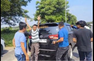 Foto Santri Ponpes Metal di Pasuruan: Salah Ditargetkan, Kisah Nyata Ketidakpastian