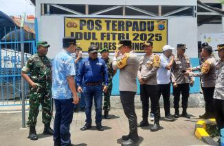 Walikota Bitung Hengky Honandar, S.E, bersama Kapolres Bitung AKBP Albert Zai, S.I.K., M.H dan Dandim 1310/ Bitung LETKOL Czi Hanif Tupen, S.T., M.I.P, meninjau Pos Pam