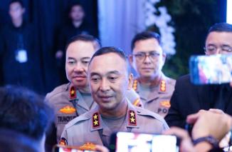 Foto Penerbitan Surat Keterangan Kepolisian bagi Wartawan Asing wujud Pelayanan dan Perlindungan