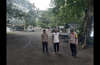 Foto Polres Bitung menurunkan personil untuk amankan tempat tempat Wisata, saat liburan panjang
