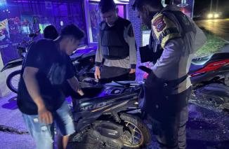 Foto Polsek Pineleng Gelar Operasi “Sibulan” untuk Tertibkan Pemabuk Jalanan