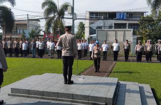 Foto Kapolres Bitung Pimpin Apel Perdana Pasca Cuti Lebaran 1446 H