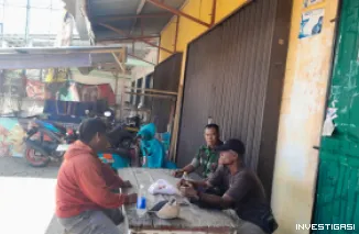 Foto Babinsa Koramil 431-03/Kelapa melaksanakan Jalin silaturahmi bersama warga binaannya