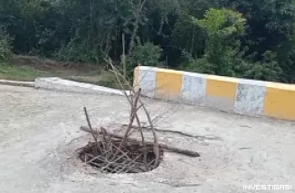 Foto Baru Beberapa Bulan Dibangun, Jembatan di Desa Tanjung Baru Sudah Jebol — Warga Pertanyakan Kualitas Proyek