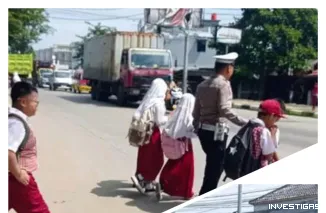 Foto Kanit Lantas Polsek Cibadak Polres Lebak Laksanakan Strong Poin Siang di SDN 3 Kaduagung Timur