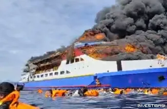 Foto Kapal Barcelona 05 Terbakar di Perairan Sulut, Ratusan Penumpang Lompat ke Laut Selamatkan Diri