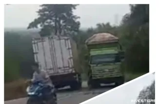 Foto Ratusan Truk Batubara Ugal-Ugalan di Jalan Lintas Timur, Keselamatan Masyarakat Dipertaruhkan