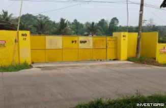 Foto Dengan di duga adanya isu di masyarakat dengan dampak Limbah dari PT Satria Mulya perkasa