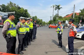 Foto Polres Jepara Respon Keluhan Masyarakat Adanya Truk Material Tidak Menutup Bak Muatannya