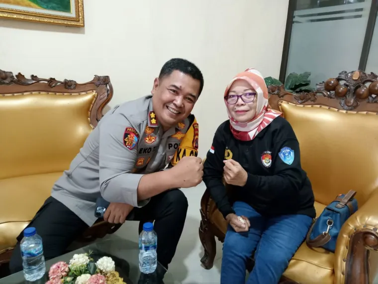 Bunda Ros Jadi Ketua DPW FRN Banten Gantikan Habibi