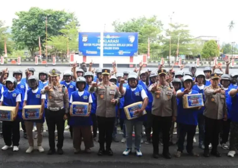 Kapolda Malut Pimpin Deklarasi Bentor Pelopor Keselamatan Berlalu Lintas di Sofifi