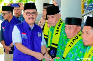 Foto Pemkab Halmahera Barat Resmi Lepas 25 Jemaah Umrah Tahun 2025