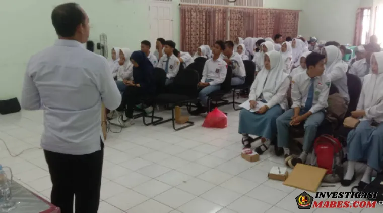 Sosialisasi Anti Narkoba &amp; Wawasan Kebangsaan di SMA 1 Batu Sopang
