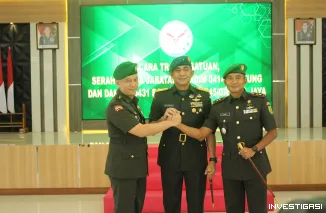 Foto Danrem 045/Gaya Pimpin Langsung Serahterima Jabatan Lama Dan Baru Dandim 0431/Bangka Barat