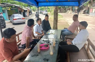 Foto Ketua Umum For-WIN Jalin Keakraban dengan Kanit 1 Kamsus Polda Lampung dalam Suasana Santai di Warkop