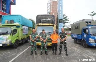 Foto Danrem 042/Gapu Lepas Bantuan Sosial untuk Korban Bencana Sumatera Barat