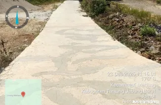 Foto Jalan Cor Beton di Merlung Rusak Parah, Diduga Dimonopoli Lurah dan Tak Sesuai Spesifikasi