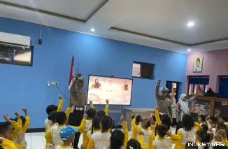 Foto Satlantas Polres Rembang Gelar Polisi Sahabat Anak di TK Kemala Bhayangkari 48
